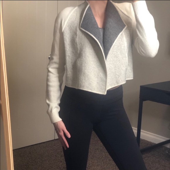 LOFT Cropped Sweater - Picture 4 of 10